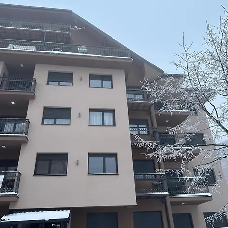 21 アパート ズラティボール